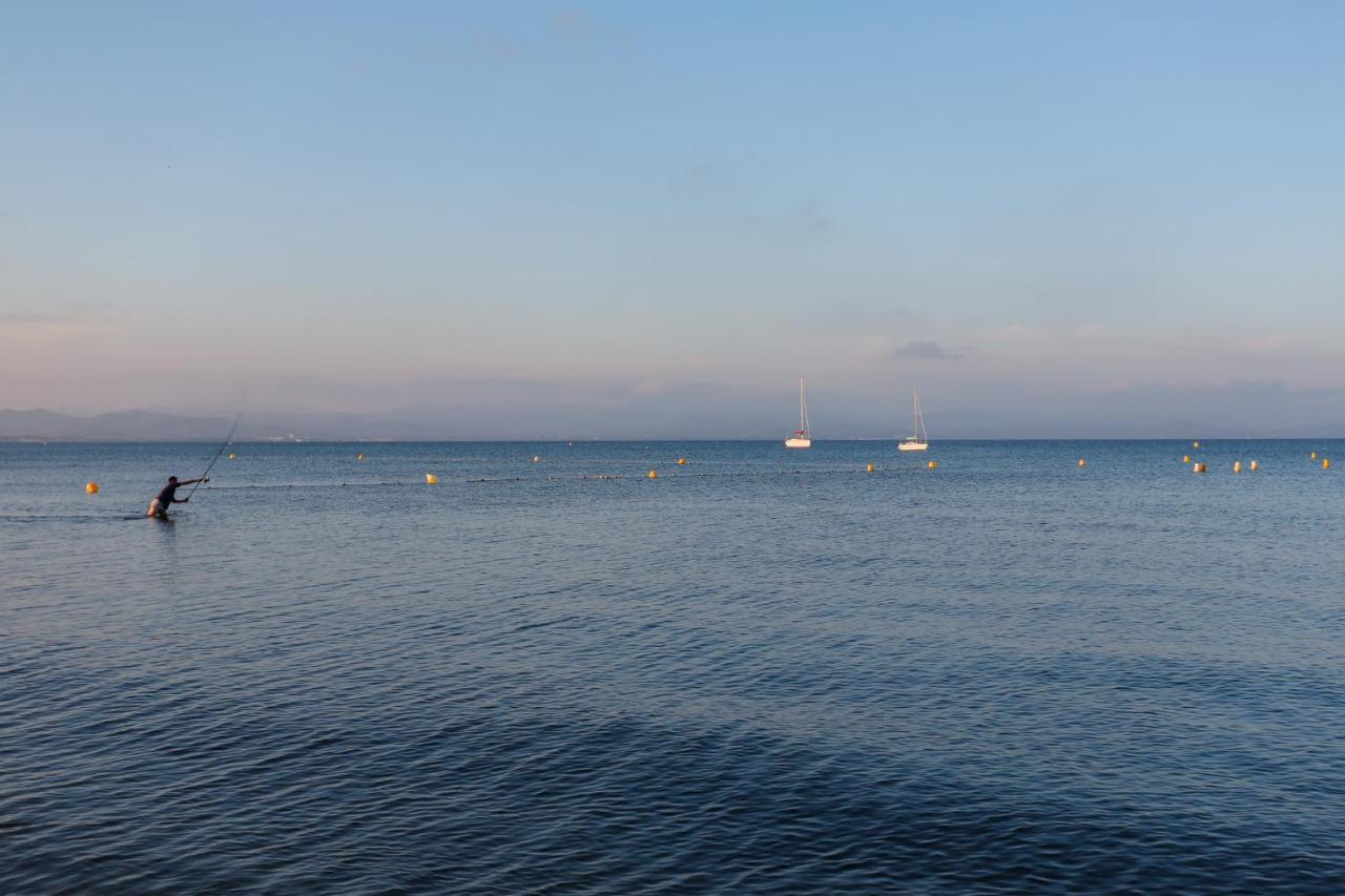Appartements Acces Prive Plage De La Bergerie Hyères Kültér fotó
