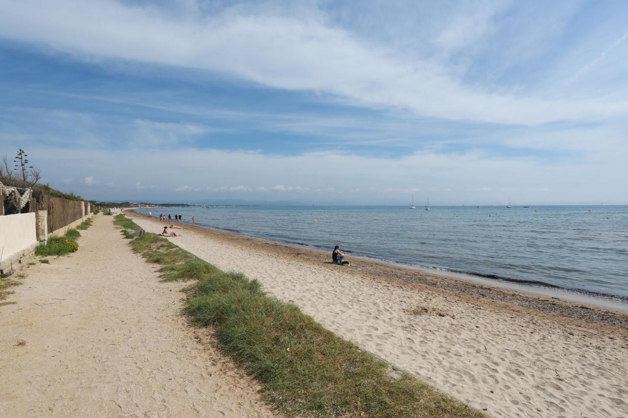 Appartements Acces Prive Plage De La Bergerie Hyères Kültér fotó